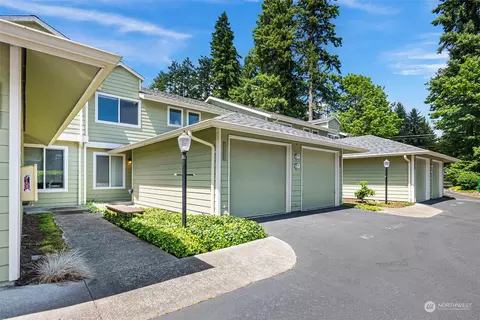 3937 NW Fairway Ln, Bremerton, WA 98312