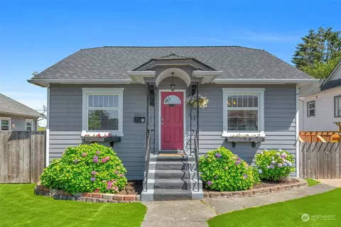 2005 Rainier Ave, Everett, WA 98201
