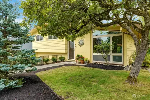 15908 SE 4th St, Bellevue, WA 98008