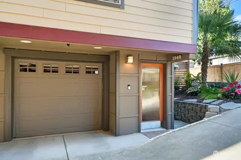 5940 California Ave SW #F, Seattle, WA 98136