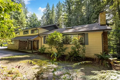 14969 256th Ave SE, Issaquah, WA 98027