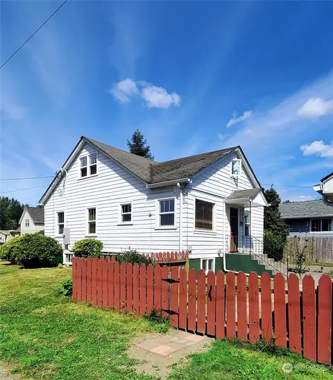 716 W Lincoln St, Mount Vernon, WA 98273
