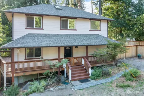 8017 SW Treasure River Trl, Olympia, WA 98512