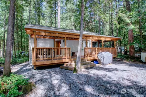 299 Schinn Canyon Dr, Deming, WA 98244
