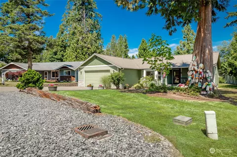 5782 Skagit Pl, Blaine, WA 98230
