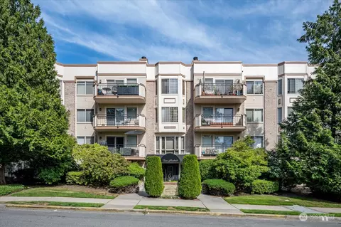 200 99th Ave NE #21, Bellevue, WA 98004