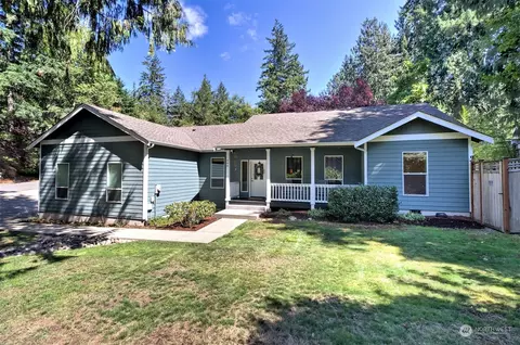 940 E Lakeshore Dr, Allyn, WA 98524
