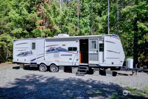45 Big River Blvd W, Deming, WA 98244