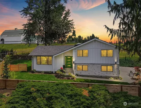 18320 83rd Pl NE, Kenmore, WA 98028