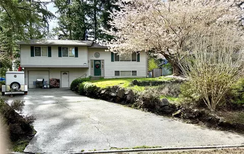 13825 70th Ave NE, Kirkland, WA 98034