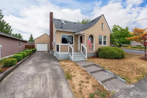 707 Columbia St, Kelso, WA 98626