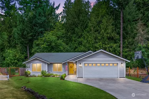 9924 Angeline Rd E, Bonney Lake, WA 98391