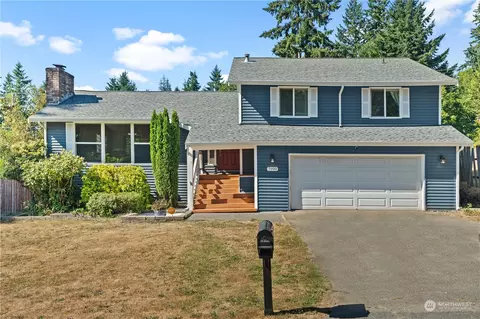 7990 NE Double Hitch Ct, Bremerton, WA 98311