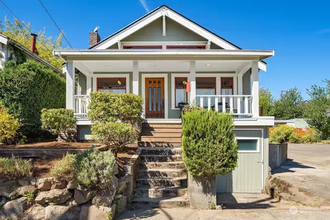 608 N 44th St, Seattle, WA 98103