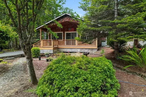 41 N Napilikai Dr, Lilliwaup, WA 98555