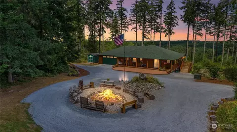 2720 404th St E, Eatonville, WA 98328