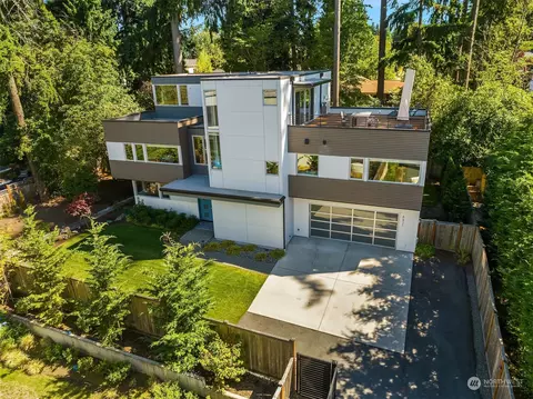 8435 SE 36th St, Mercer Island, WA 98040