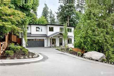 10830 102nd Ave NE, Kirkland, WA 98033