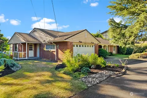 7615 6th Ave, Tacoma, WA 98406