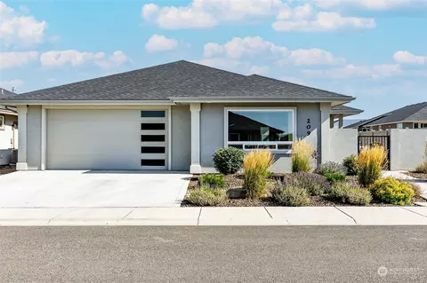 209 E Stanford Ave, Ellensburg, WA 98926