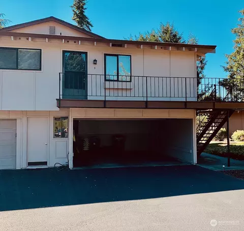 2806 Garden Ct #D, Steilacoom, WA 98388