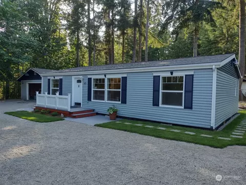 60 N Gadwall Pl N, Hoodsport, WA 98548
