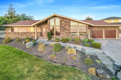 209 Pelican Dr SE, Moses Lake, WA 98837