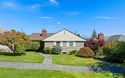 4042 39th Ave SW, Seattle, WA 98116