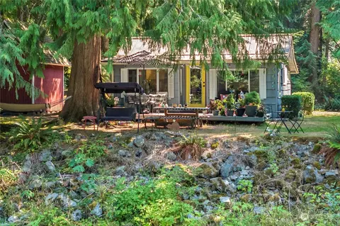 19721 Canyon Dr, Granite Falls, WA 98252