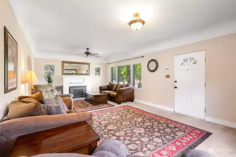 2327 Cedar St, Everett, WA 98201 photo 3