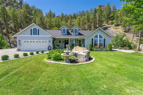 62 Golf Course Dr, Pateros, WA 98846