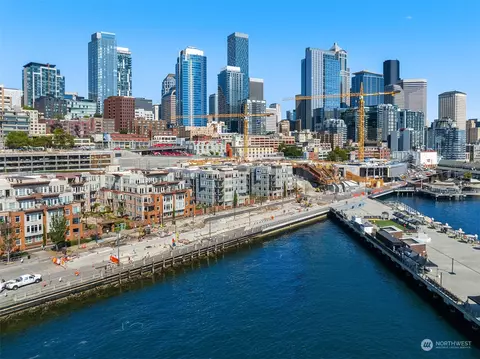 2000 Alaskan Way #442, Seattle, WA 98121