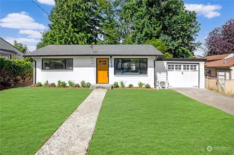 613 Tacoma Ave NE, Renton, WA 98056