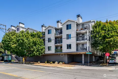 9200 Greenwood Ave N #211, Seattle, WA 98103