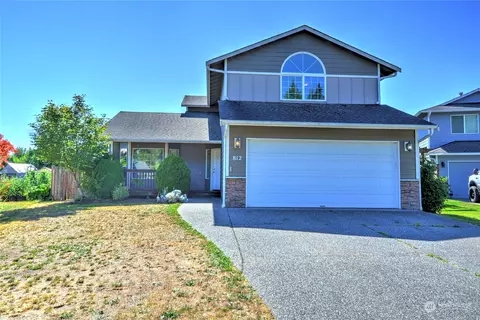 812 Darwins Way, Granite Falls, WA 98252