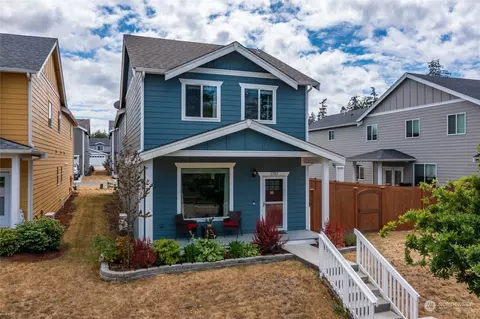 1707 NW 6th Ave, Oak Harbor, WA 98277