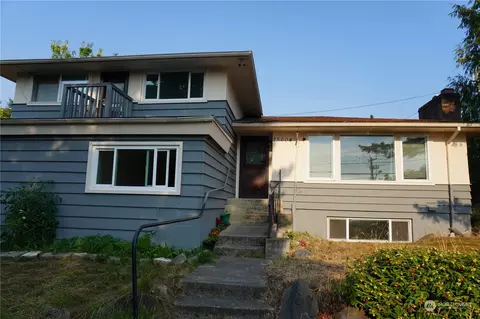 25604 16th Ave S, Des Moines, WA 98198