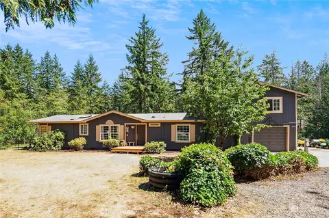 1350 Lost Hwy W, Seabeck, WA 98380