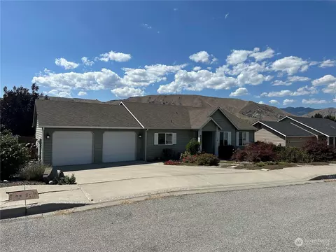 1132 SE Jean St, East Wenatchee, WA 98802