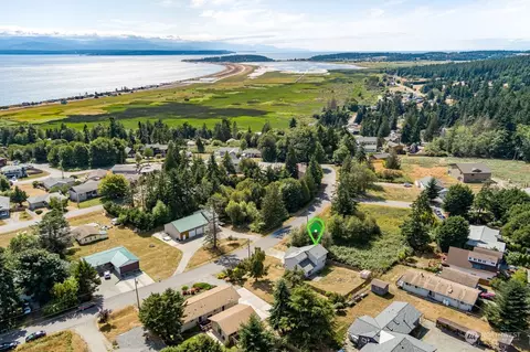 1139 Lockwood Dr, Coupeville, WA 98239