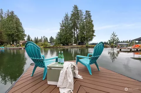 6413 W Tapps Hwy E, Bonney Lake, WA 98391