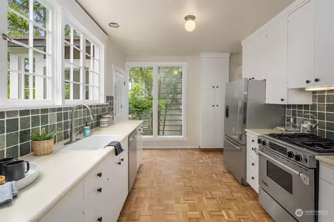 135 34th Ave E, Seattle, WA 98112 photo 12