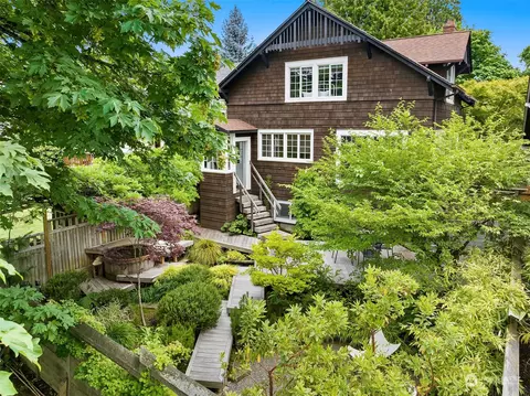 135 34th Ave E, Seattle, WA 98112 photo 2