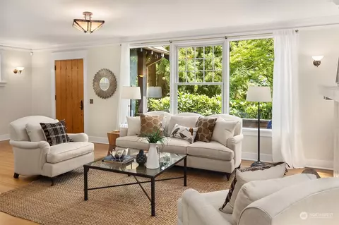 135 34th Ave E, Seattle, WA 98112 photo 5