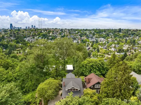 135 34th Ave E, Seattle, WA 98112 photo 36