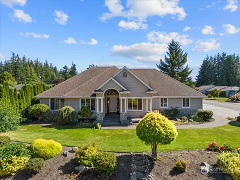 274 Scotland Dr, Camano Island, WA 98282