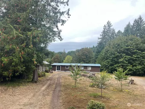 6735 Stone Farm Ln NW, Seabeck, WA 98380