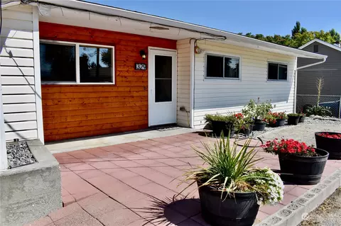 329 7th St NE, East Wenatchee, WA 98802
