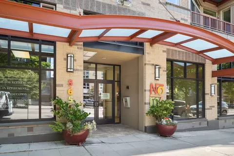 5650 24th Ave NW #403, Seattle, WA 98107
