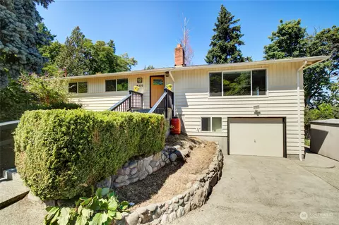 800 N 122nd St, Seattle, WA 98133